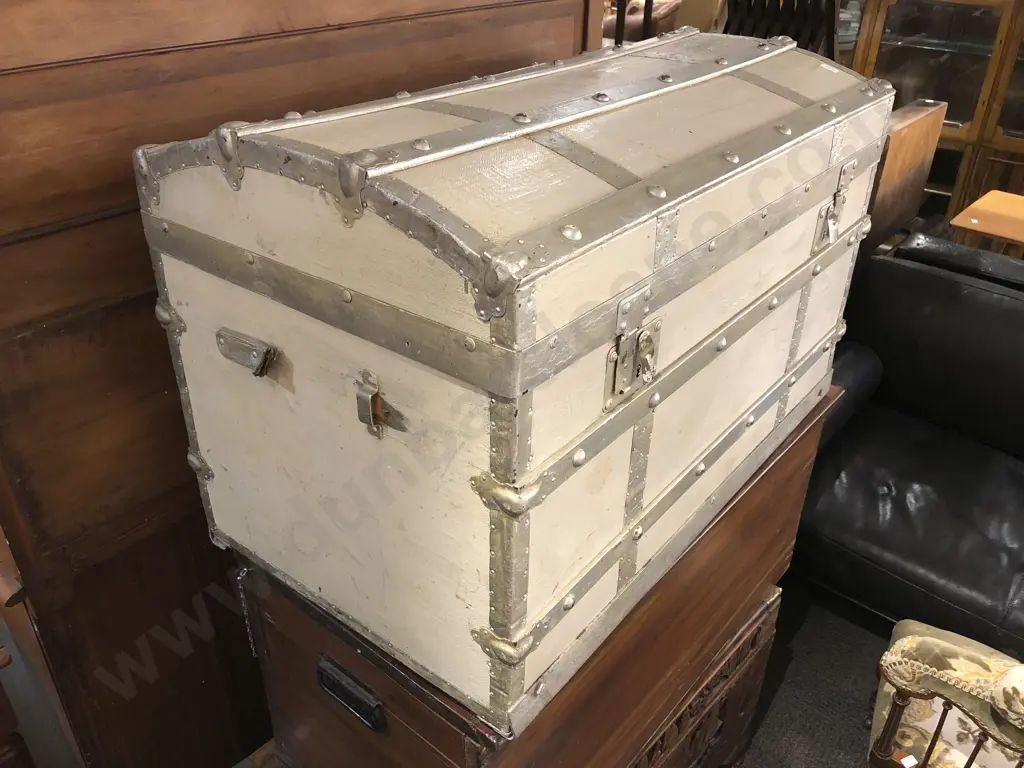 Painted Dome Top Sea Chest Image 1++