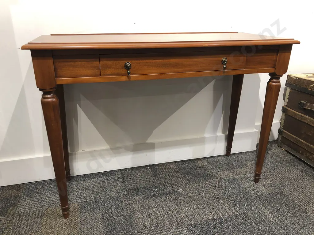 Rimu Single Drawer Hall Table Image 1++