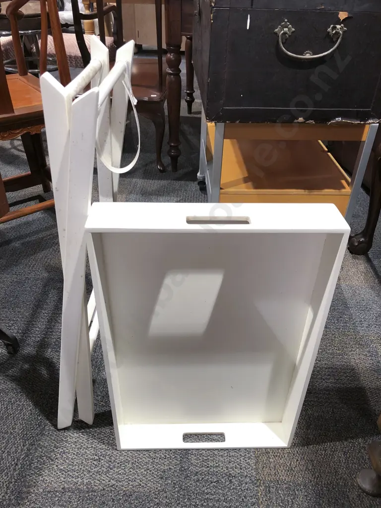 White Painted Modern Butler's Tray and Stand Image 1++