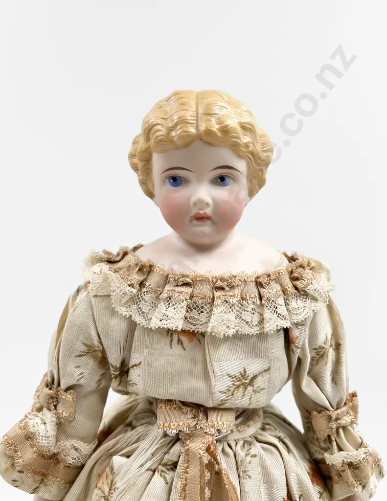 German Parian Bisque Shoulder Plate Doll Image 1++