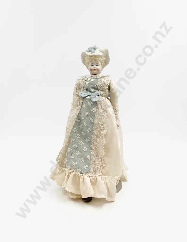 German Parian Bisque Shoulder Plate Bonnet Head Doll Image 1++