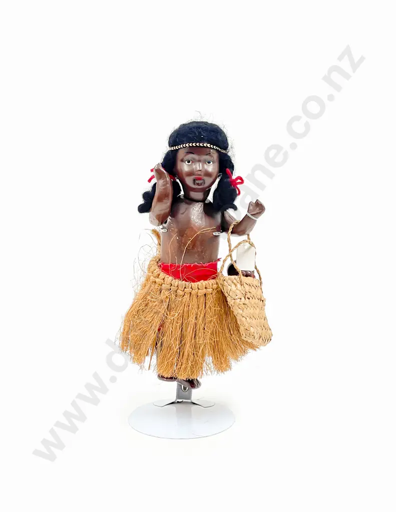 Maori 'Lands of Bags' Souvenir Doll Image 1++