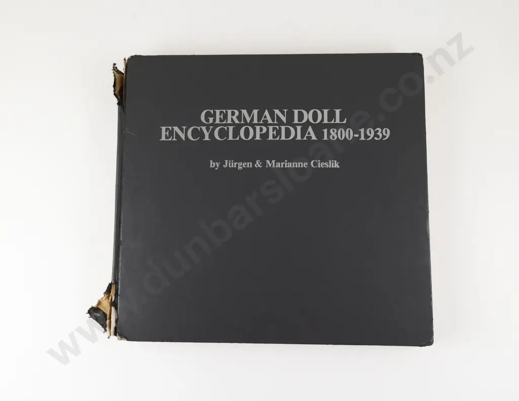 Reference - German Doll Encyclopedia 1800 - 1939 (fault to binding) Image 1++