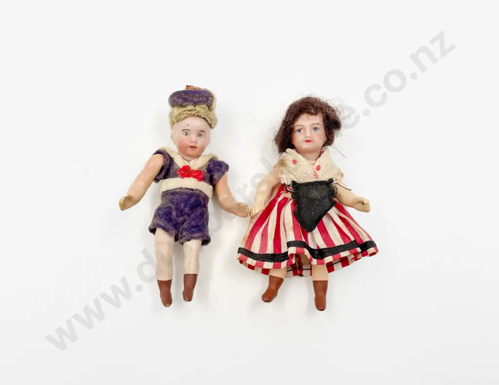 SFBJ Tiny Bisque Doll Image 1++