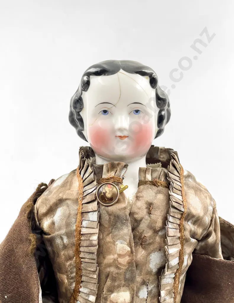 Victorian Glazed China Shoulder Plate Doll Image 1++