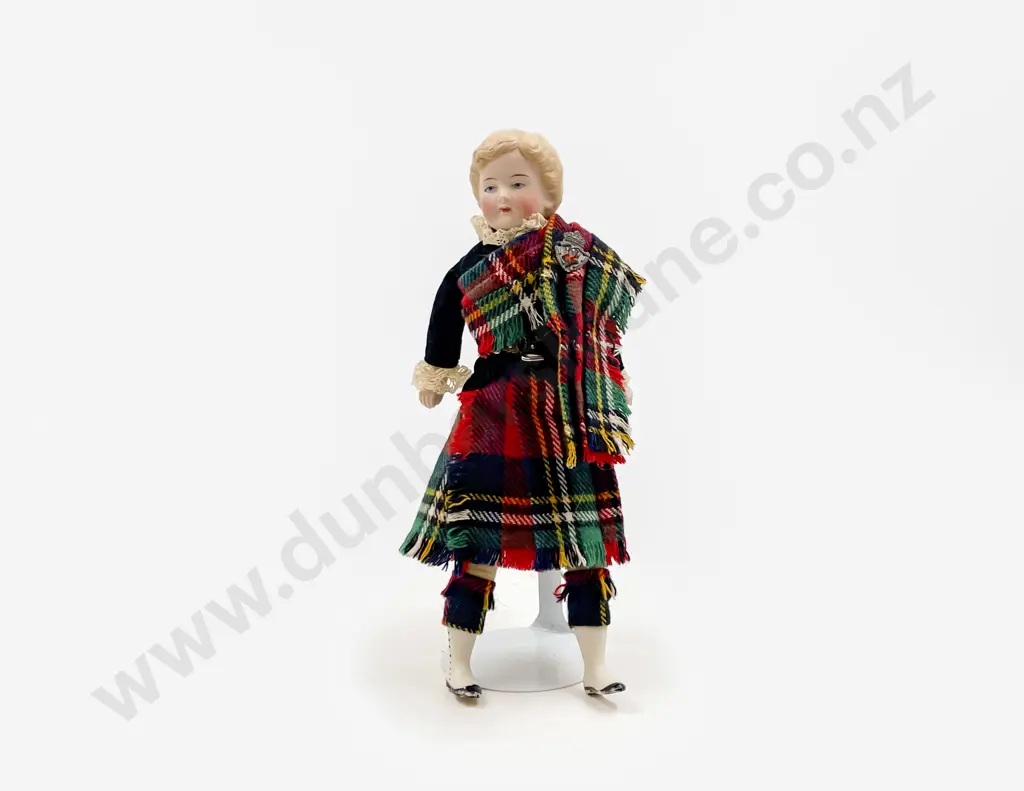 Probable Alt Beck and Gottschalck Bisque Shoulder Plate Doll Image 1++