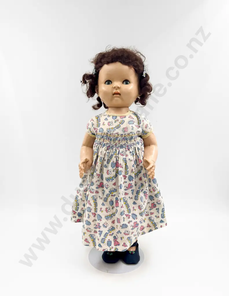 NZ Pedigree All Hard Plastic Walkie Talkie Doll Image 1++