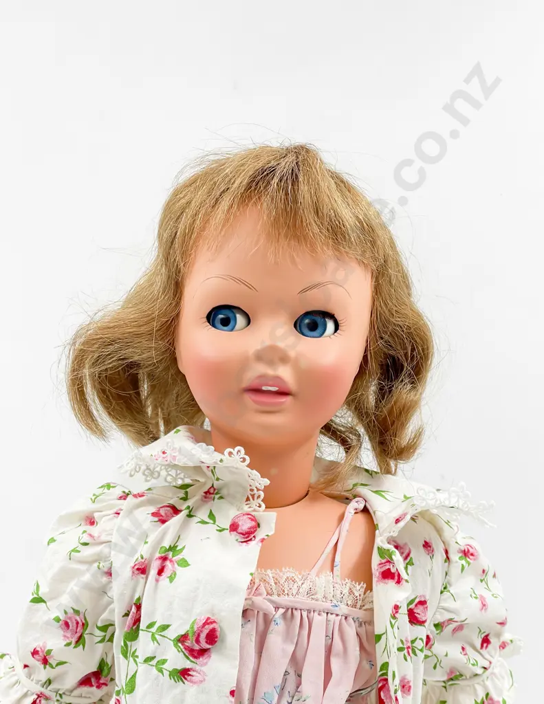 Bonomi Italy All Hard Plastic Teen Doll Image 1++