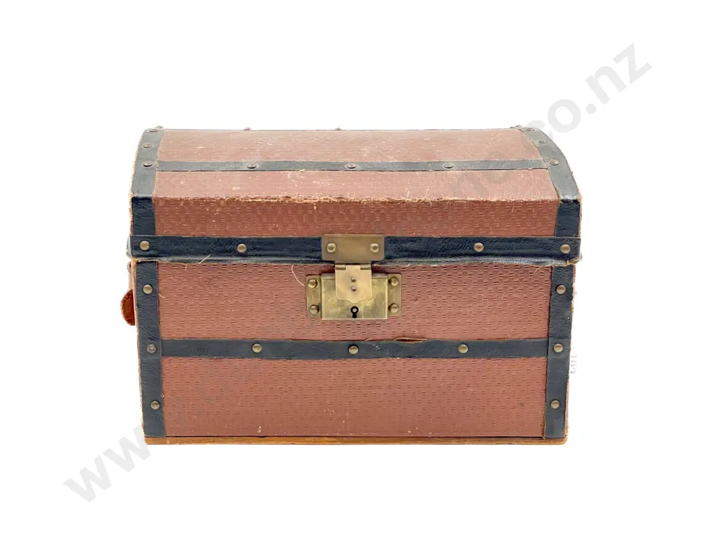 Antique Doll Trousseau Trunk Image 1++