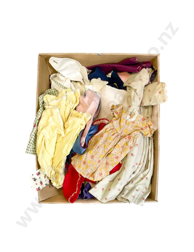 Qty Vintage Medium to Smaller Doll Size Clothing Image 1++