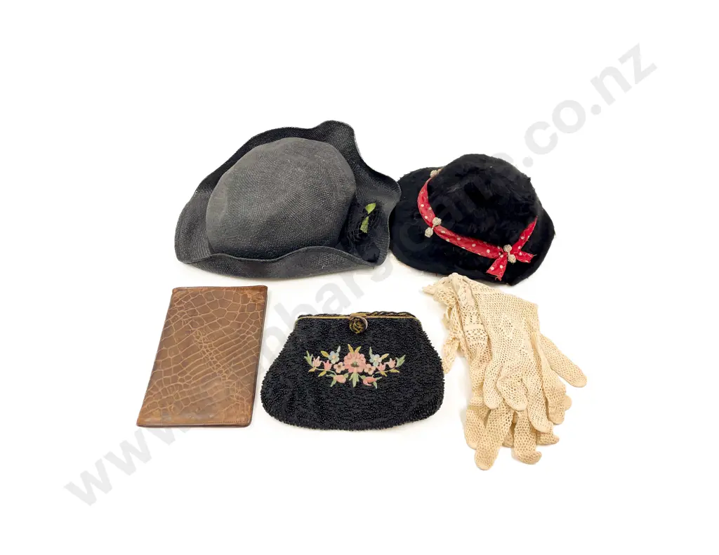 C1940's Ladies Hat Image 1++