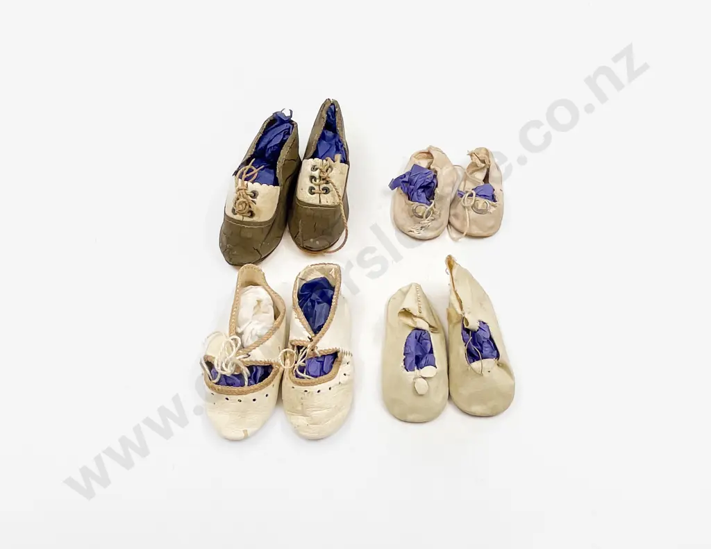 Four Pair Vintage Doll Shoes Image 1++