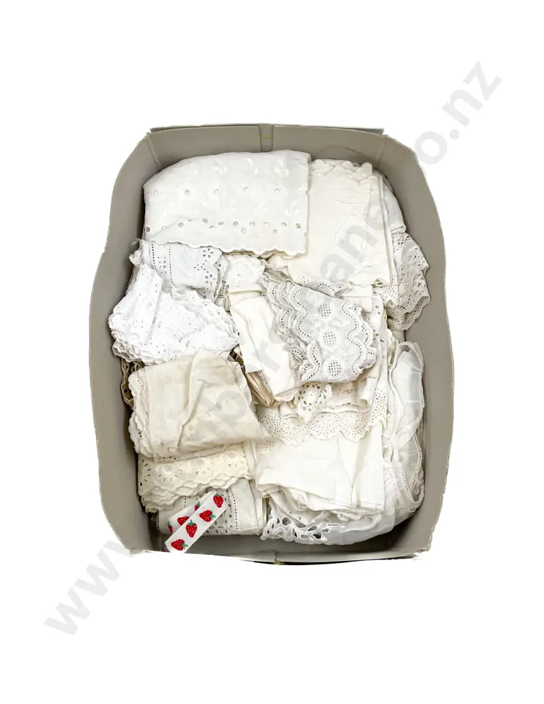 Good Qty Vintage Broderie Anglaise Cotton Laces Image 1++