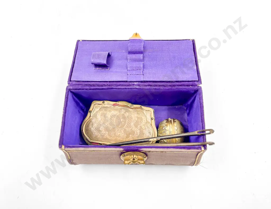 Late C19th French Small Sewing Box Image 1++