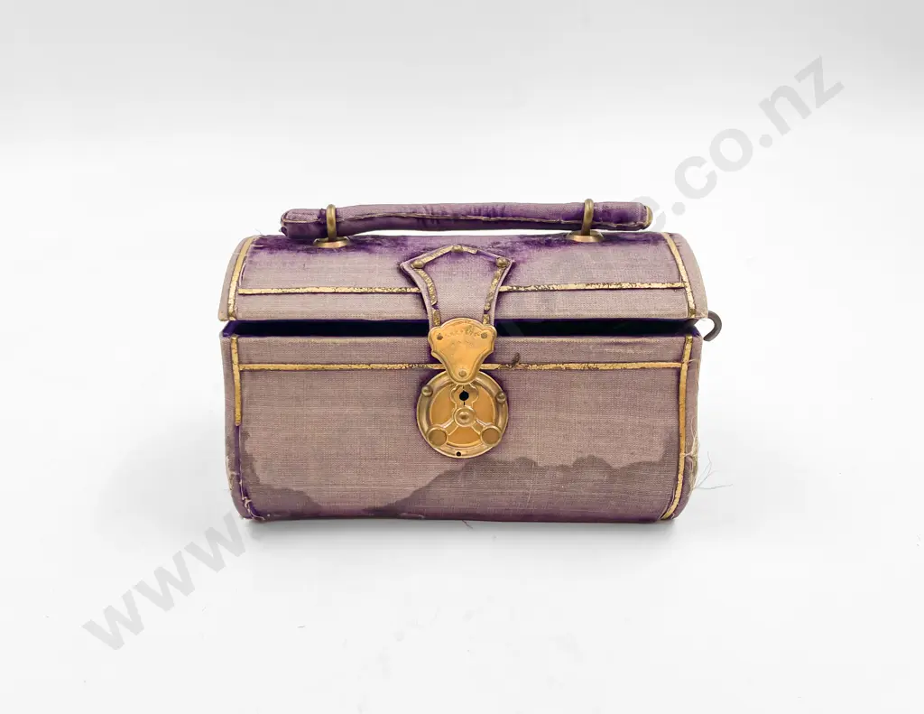 Late C19th French Small Sewing Box Image 1++