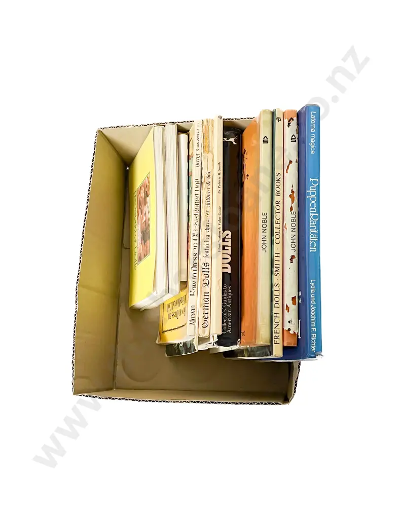Qty Assorted Doll Reference Books Image 1++