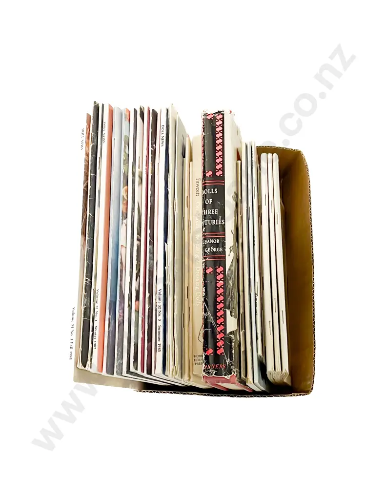 Qty Assorted Doll Reference Books and Magazines Image 1++