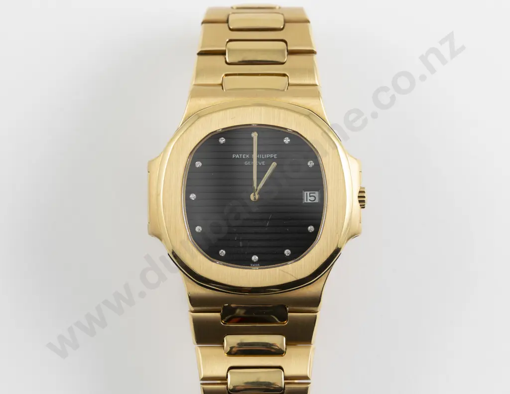 C1979 Patek Philippe Reference 3800/1 (3700) Jumbo Nautilus Automatic Wrist Watch Image 1++
