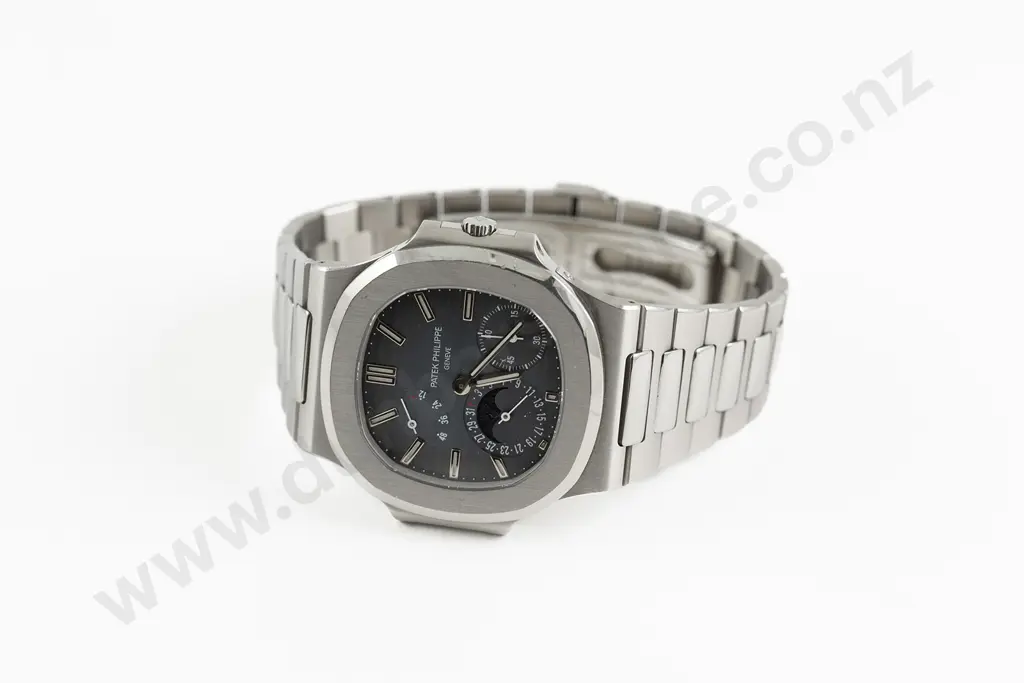 Patek Philippe Reference 3712/1A-001 Nautilus Automatic Wrist Watch Image 1++