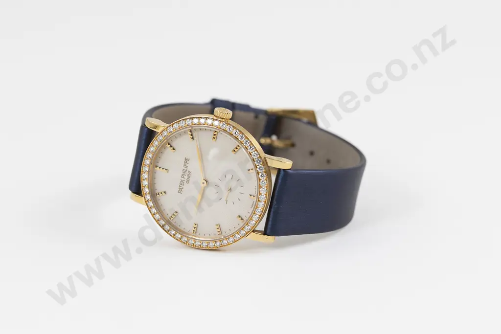 Patek Philippe Ladies Reference 7120R - 001 Lady Calatrava Manual Wrist Watch Image 1++