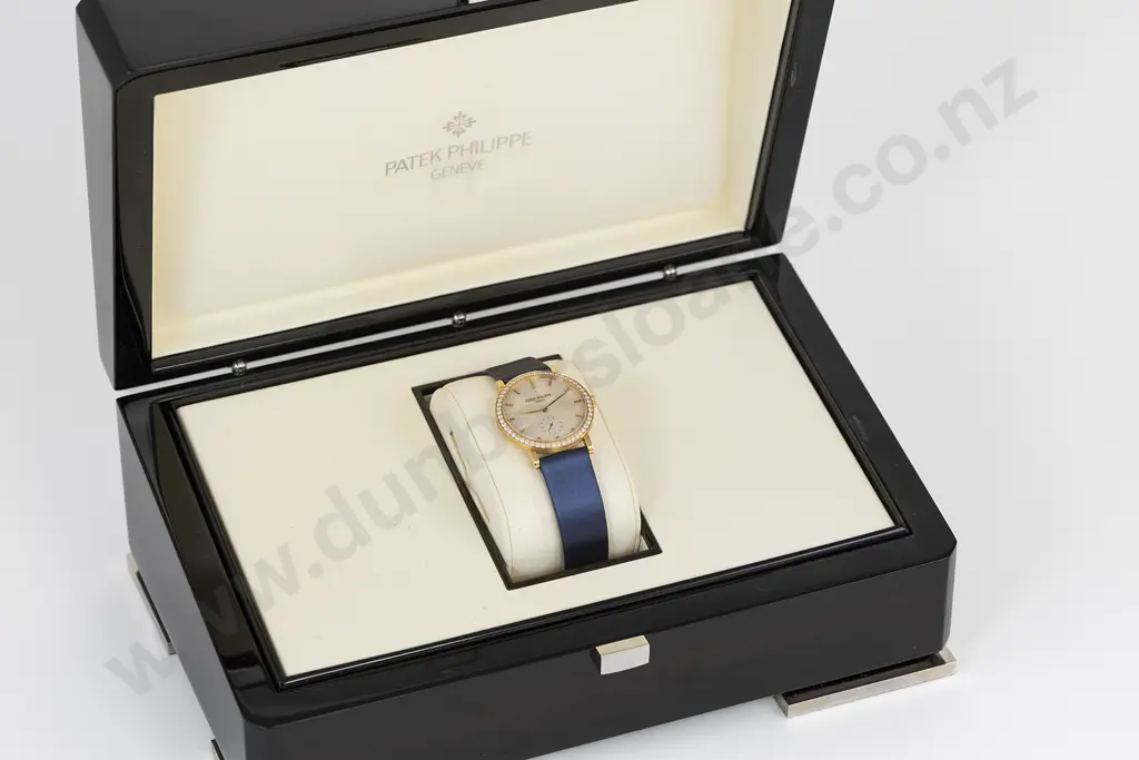 Patek Philippe Ladies Reference 7120R - 001 Lady Calatrava Manual Wrist Watch Image 1++