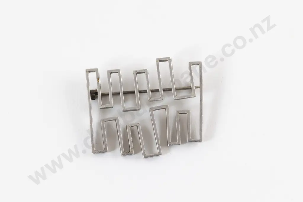 NZ Jeweller Kobi Bosshard Silver Modernist Design Brooch Image 1++