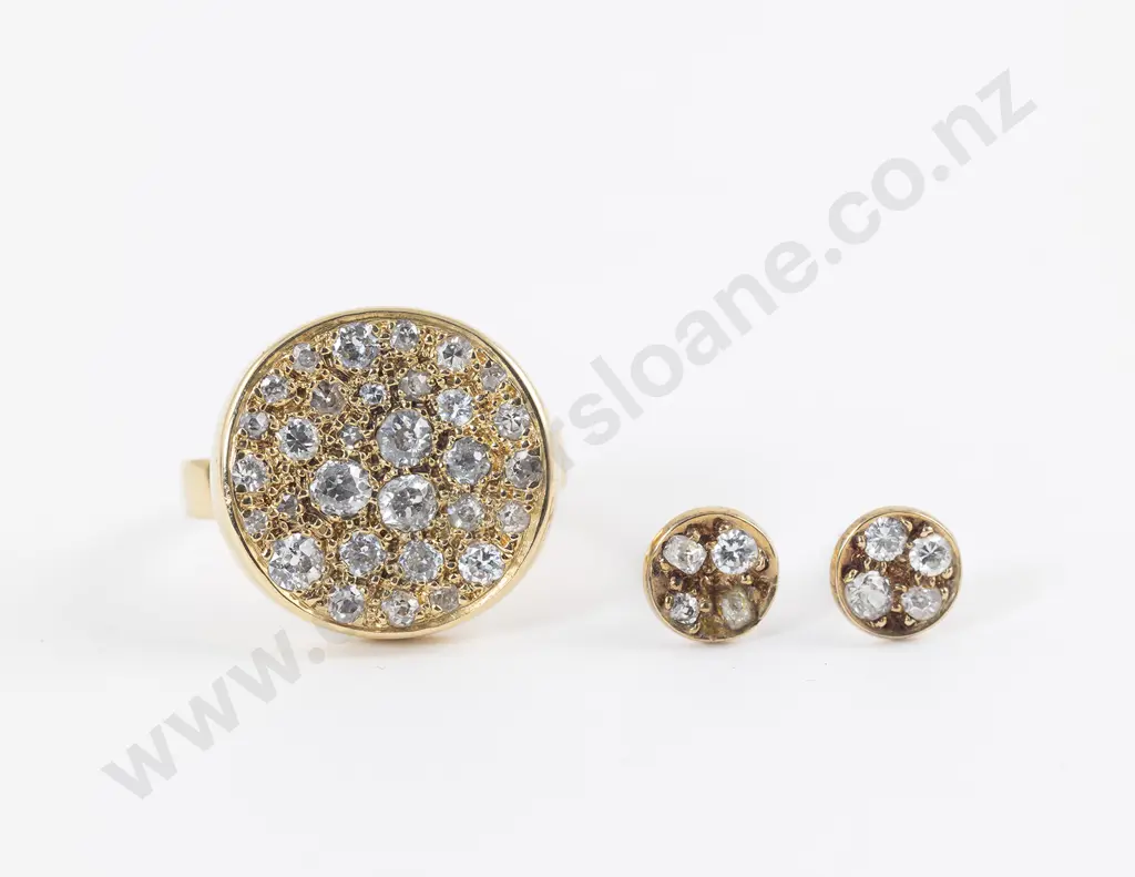 Kobi Bosshard Designed and Crafted 18ct 31stone Diamond Dress Ring Image 1++