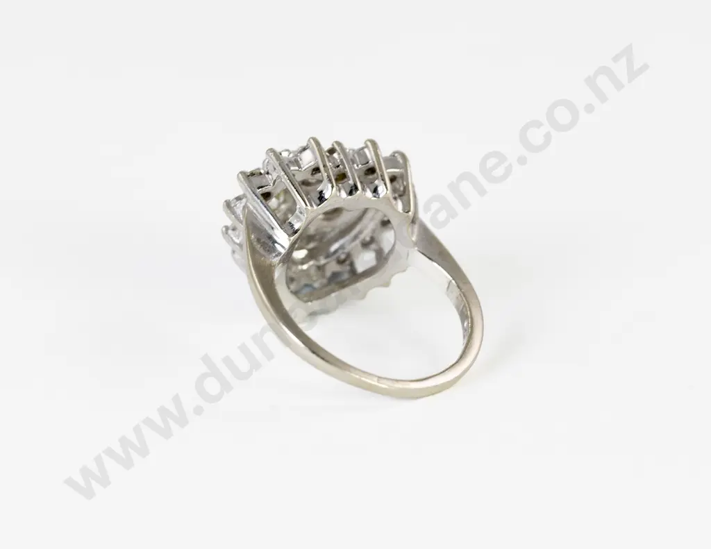 14ct White Gold 18stone Diamond Heart Dress Ring Image 1++