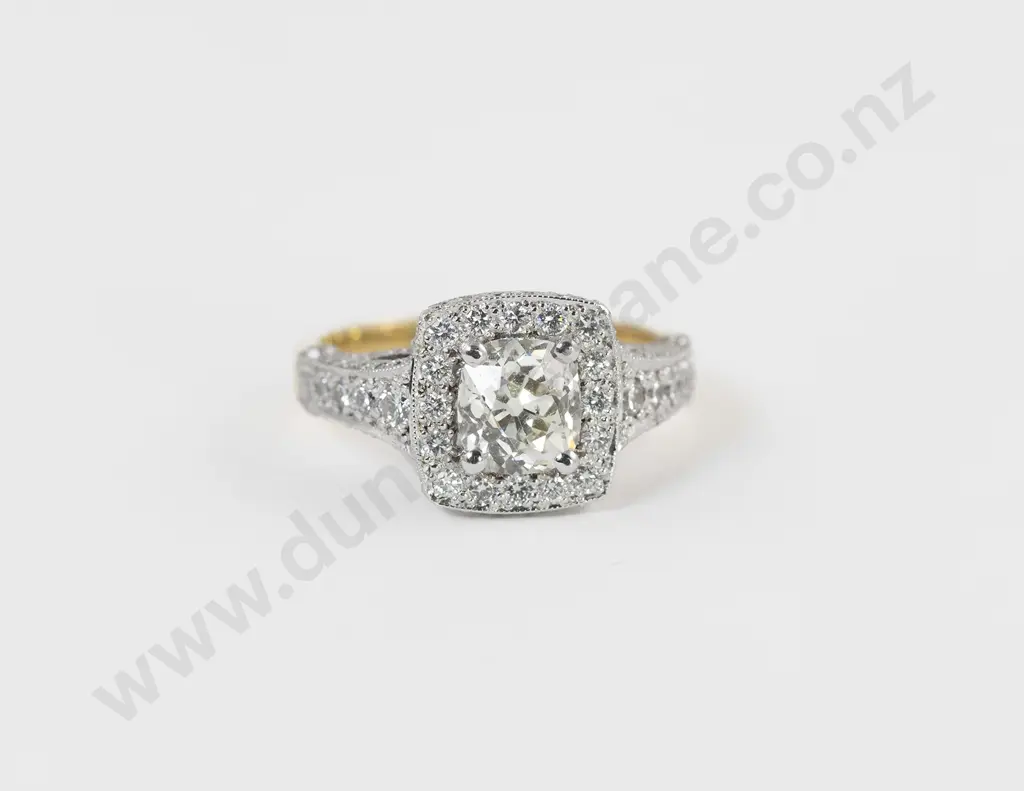 18ct Yellow and White Gold 107stone Diamond Cluster Ring Image 1++