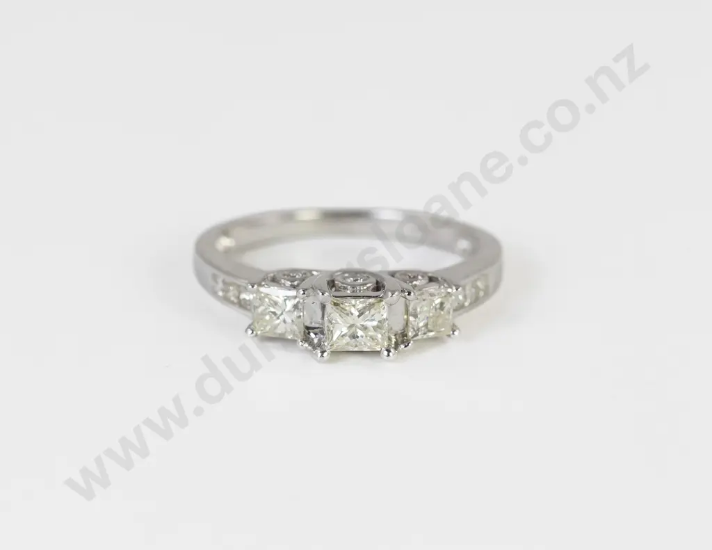 14ct White Gold 15stone Diamond Ring Image 1++
