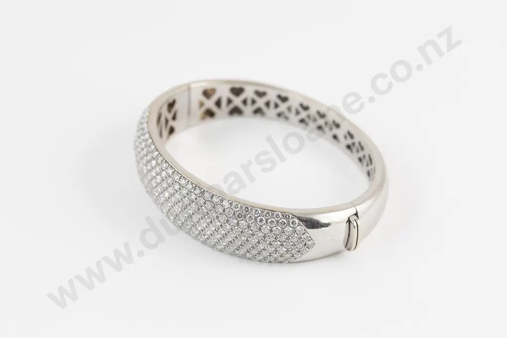 18ct White Gold 243stone Diamond Hinged Snap Bangle Image 1++