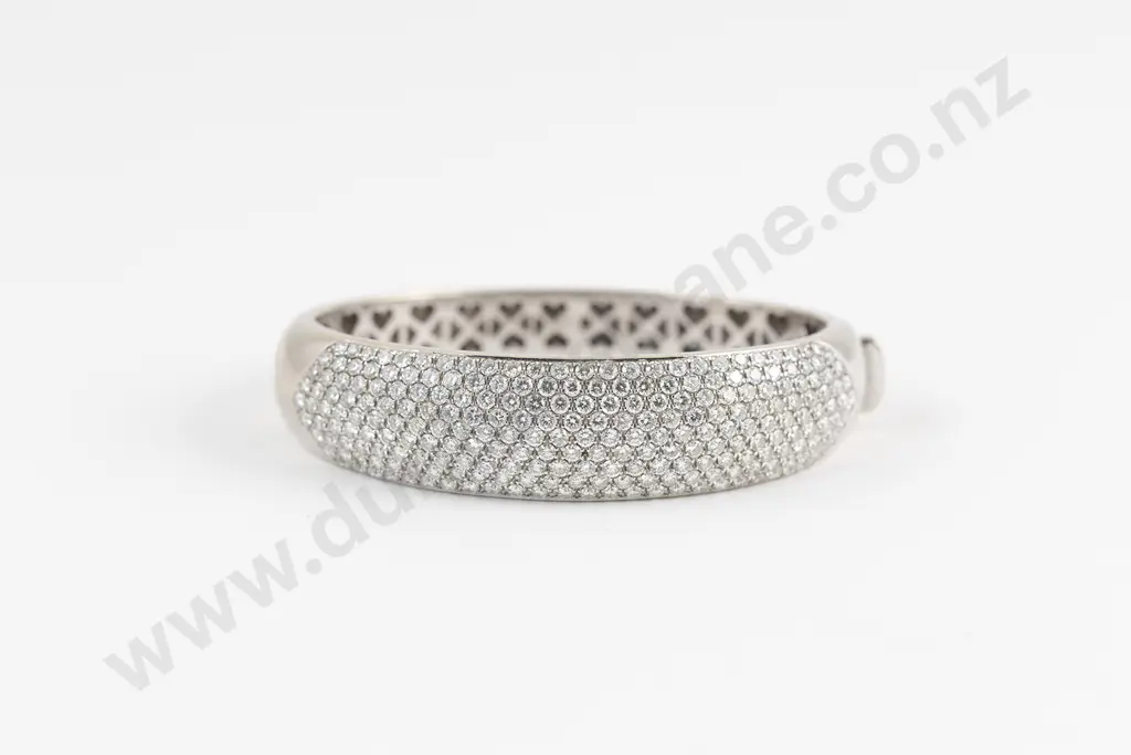 18ct White Gold 243stone Diamond Hinged Snap Bangle Image 1++