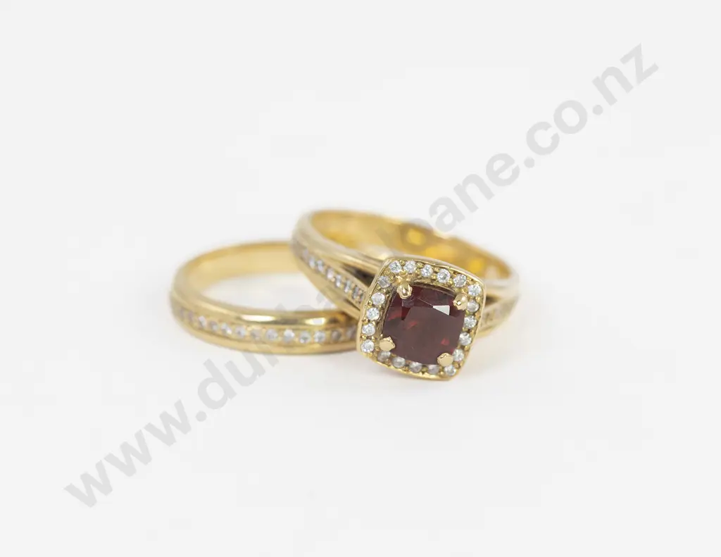 18ct 41stone Garnet and Diamond Cluster Ring Image 1++