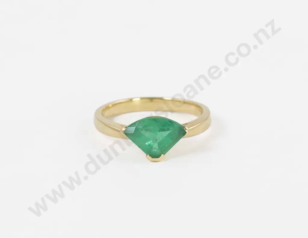 18ct Single Emerald Ring Image 1++