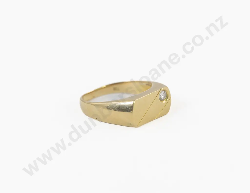 18ct Solitaire Diamond Gents Signet Ring Image 1++