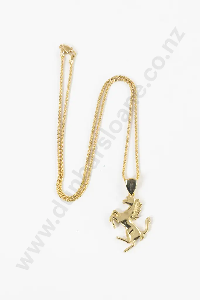 18ct Ferrari Prancing Horse Pendant Image 1++