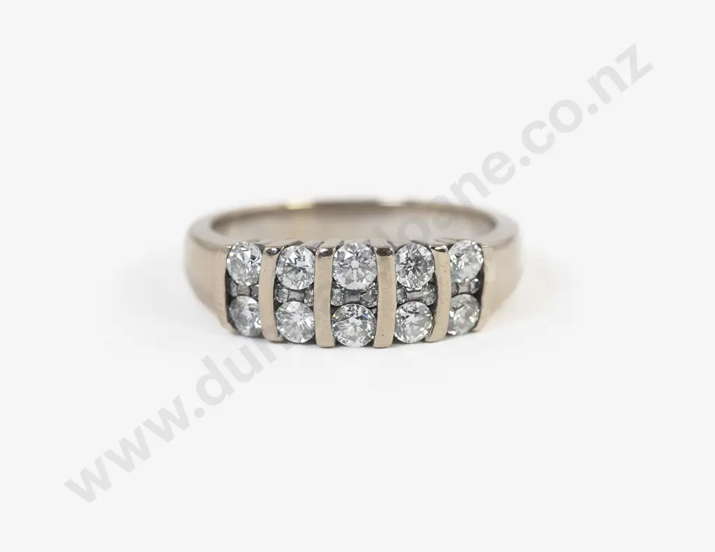 18ct White Gold 20stone Diamond Dress Ring Image 1++