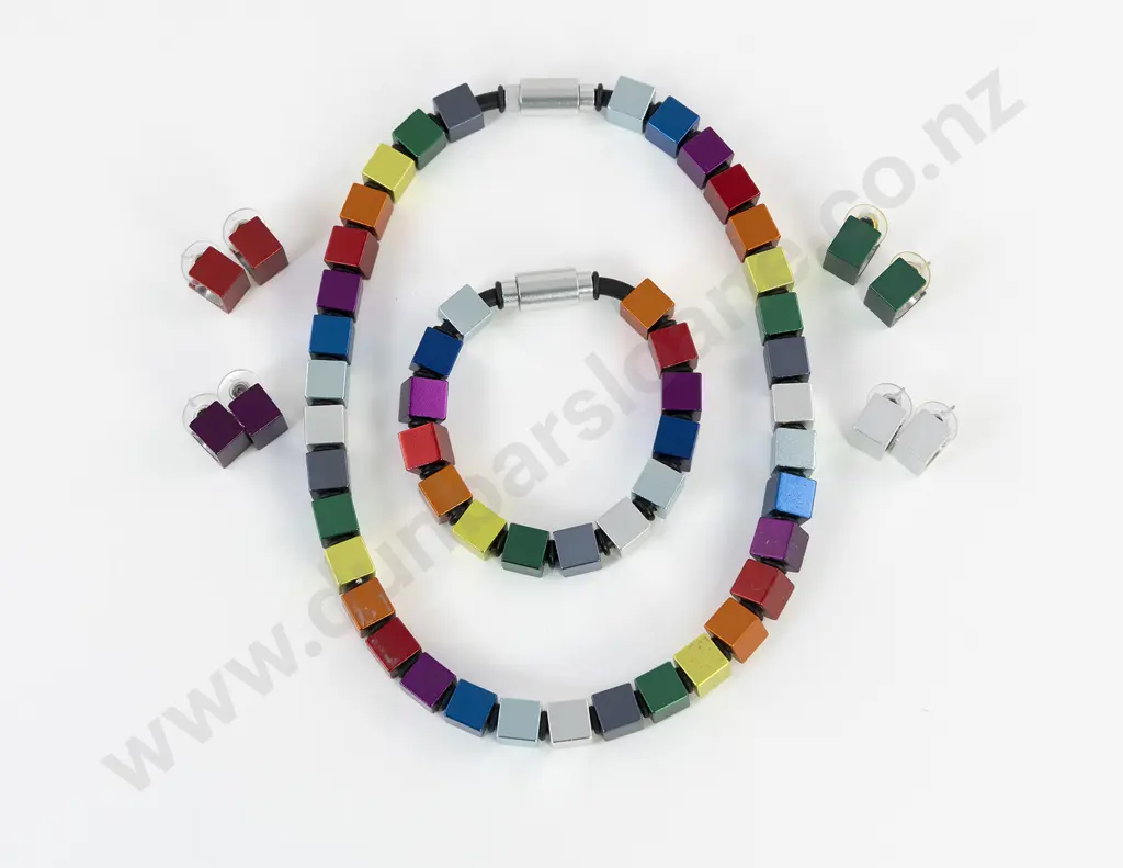 Apero Jewellery Image 1++