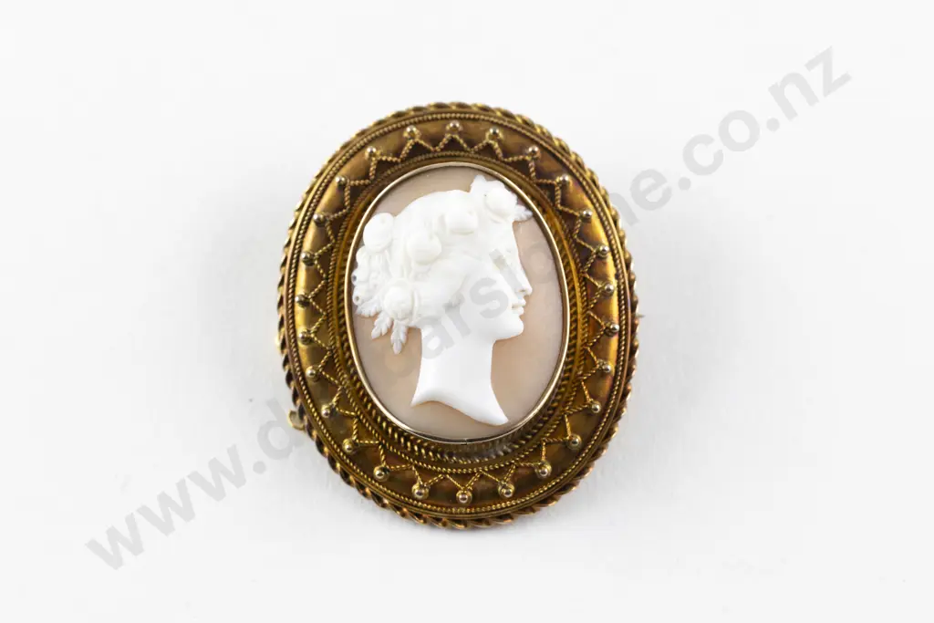 Victorian 9ct Classical Portrait Cameo Brooch Image 1++