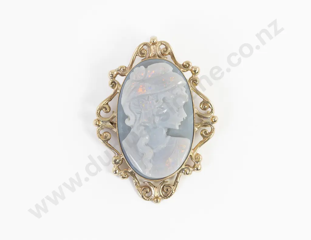 9ct Opal Cameo Brooch/Pendant Image 1++