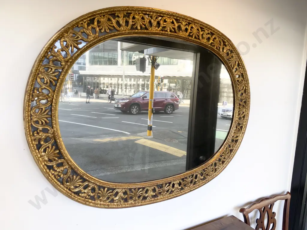 Early C19th Oval Giltwood Mirror Image 1++