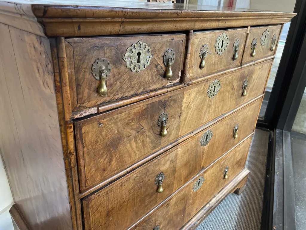 Queen Anne Walnut Flat Front Chest Image 1++