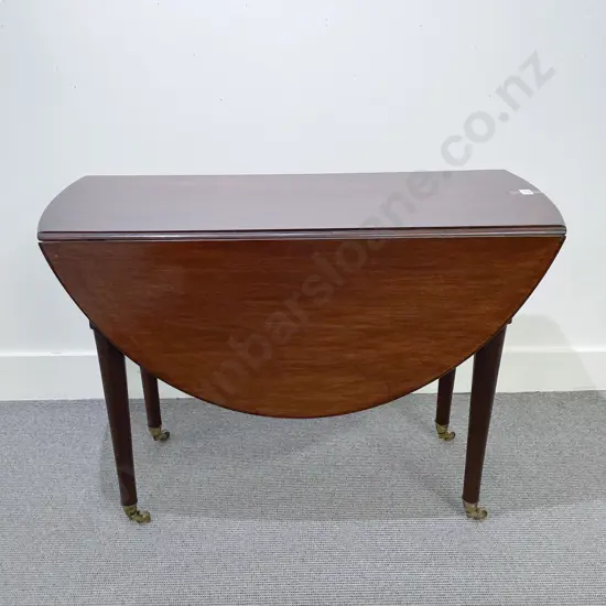 Geo III Mahogany Oval Dropleaf Dining Table