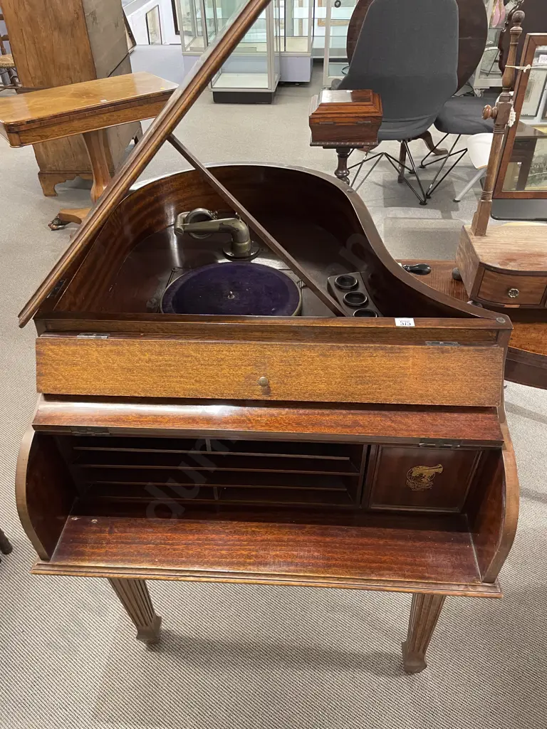 "Voice of Centuries" Grand Piano Form Windup Gramophone Image 1++