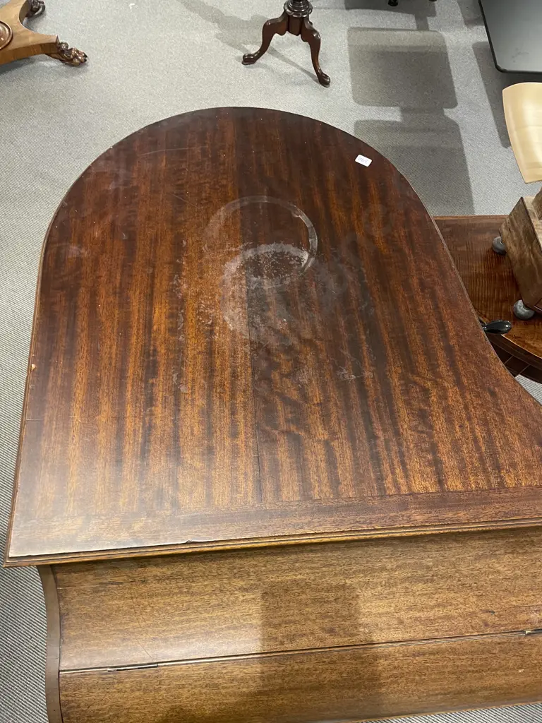 "Voice of Centuries" Grand Piano Form Windup Gramophone Image 1++