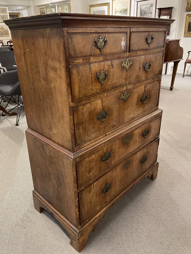 Early C18th Walnut Chest on Chest Image 1++