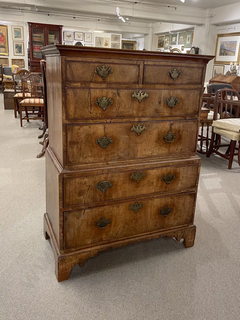 Early C18th Walnut Chest on Chest Image 1++