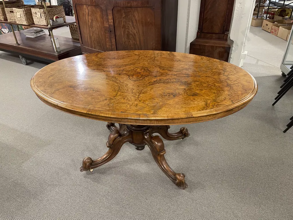 Vict Figured Walnut Oval Snap Top Loo Table Image 1++