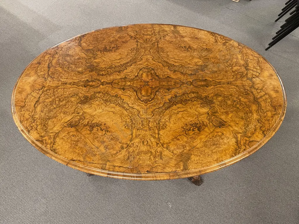 Vict Figured Walnut Oval Snap Top Loo Table Image 1++