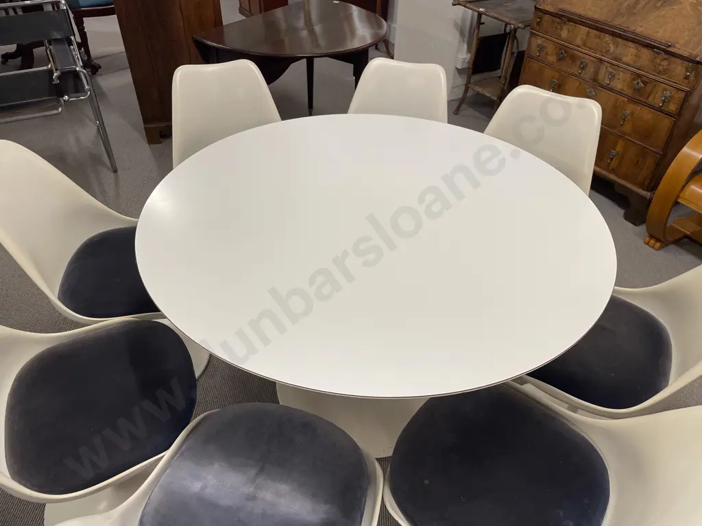 Vintage Eero Saarinen Style Tulip Dining Table and Eight Chairs Image 1++